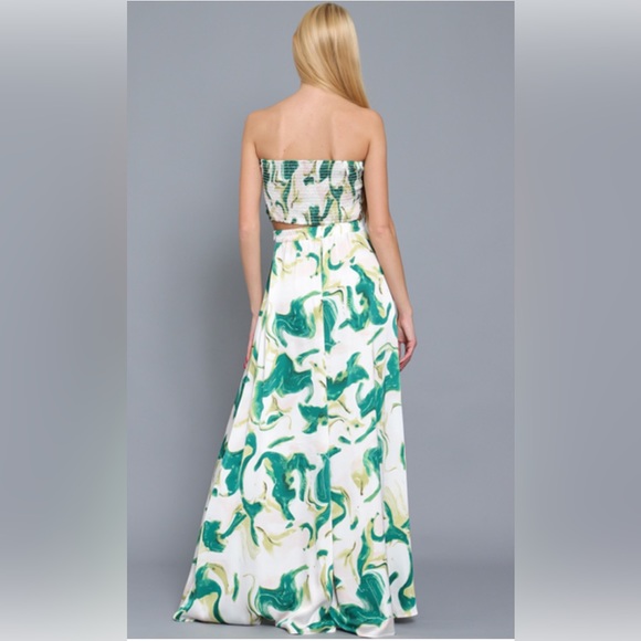 Victoria Set - Picture 2 of 5